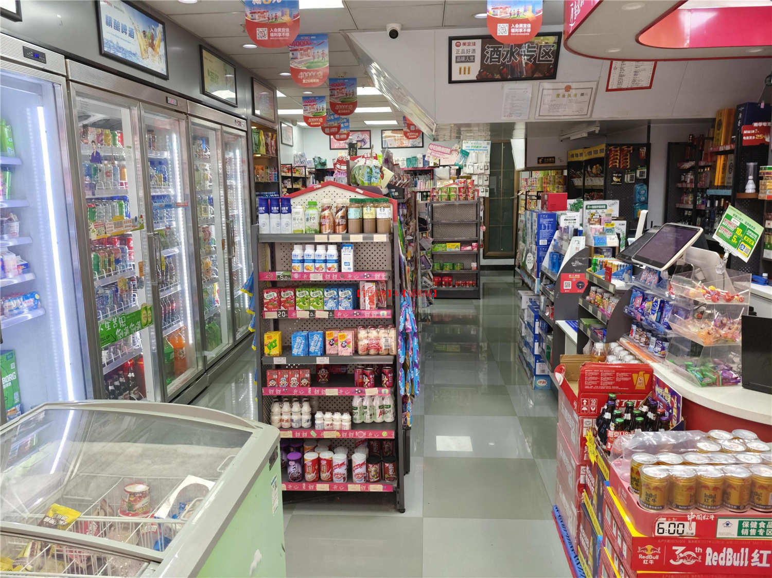 花果园W2区美宜佳便利店整体转让，有烟证！